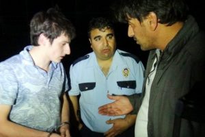 Suriyelilerin ka&ccedil;ırdığı Rus genci &ouml;zel tim kurtardı