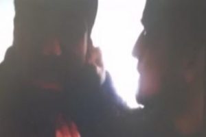 Skandal g&ouml;r&uuml;nt&uuml;y&uuml; sosyal medyada paylaştı