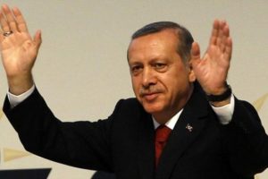 Demirel ve &Ouml;zal, aday olunca başbakanlığı bırakmıştı