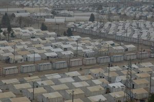 Evde kalan Suriyeliler kampa taşınacak