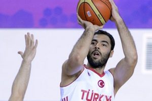 Serhat &Ccedil;etin Fenerbah&ccedil;e &Uuml;lker'de