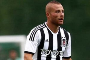 G&ouml;khan T&ouml;re yeniden Beşiktaş'ta