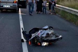 Motosiklet kontrolden &ccedil;ıkınca...