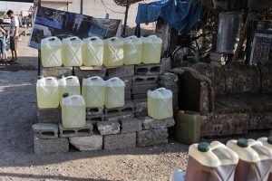 Irak'taki akaryakıt sıkıntısı ka&ccedil;ak&ccedil;ılara yaradı