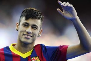 Finalde Arjantin'i destekliyor