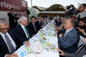 Bakan Zeybekci BTSO iftar sofrasında