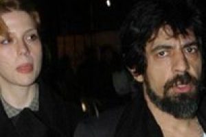 Okan Bay&uuml;lgen'den eşine 5 milyon TL'lik jest...