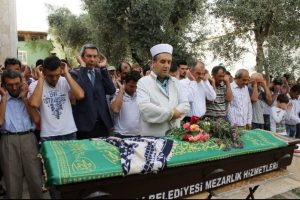 O patlamada hayatını kaybeden kadın toprağa verildi