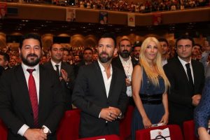 Vizyon toplantısına giden sanat&ccedil;ılara sosyal medya linci