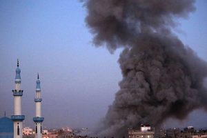 İsrail Ulusal İslam Bankası'nı ve askeri mahkemeyi vurdu