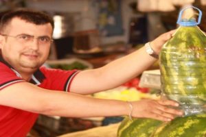 Plastik şişede karpuz olur mu demeyin !