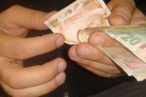Kredi &ccedil;ekeceklere k&ouml;t&uuml; haber!