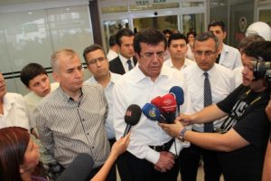 Bakan yaralıları ziyaret etti