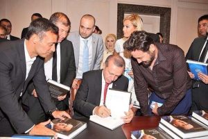Metin Arolat'ı yalanlayan fotoğraf...