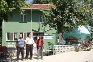Bu k&ouml;yde sadece iki kez ezan okunuyor