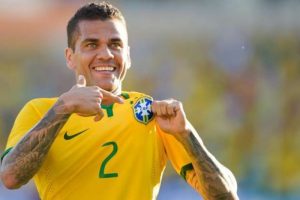 Dani Alves'ten ayrılık sinyali!