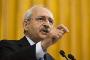 Kılı&ccedil;daroğlu partisinin eski kurmaylarıyla bir araya geldi