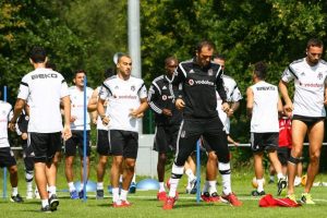 Beşiktaş İngiltere'de &ccedil;alışmalarına başladı