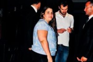 Anne kız eğlencede...