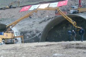 Ovit T&uuml;neli inşaatında ka&ccedil; km yol kaldı?