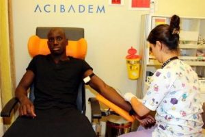 Demba Ba sağlık kontrol&uuml;nden ge&ccedil;ti