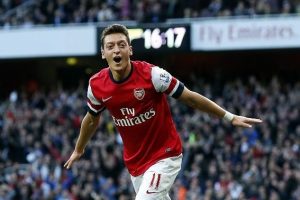 &Ouml;zil'den Gazze'ye jest