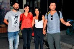 41'inci doğum g&uuml;n&uuml;n&uuml; Asmalımescit'teki Off Pera'da kutladı.