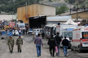 Soma'da hak sahiplerine ilk &ouml;deme yapıldı
