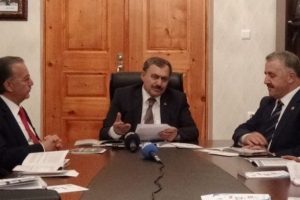Bakan'dan medyaya "baraj" eleştirisi