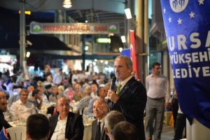 Bursa'da Tarihi &Ccedil;arşı'da 750 metrelik iftar sofrası