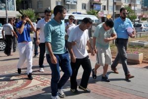 Mersin'de otomobildeki 102 bin lirayı &ccedil;alanlar Kolombiyalı &ccedil;ıktı