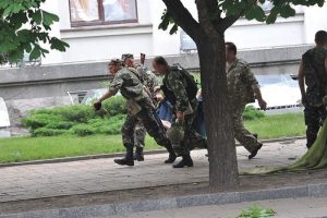 Lugansk'ta son 24 saatte 44 kişi hayatını kaybetti