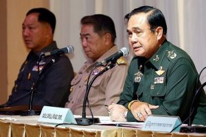 Tayland'da cunta y&ouml;netiminden medyaya kısıtlama