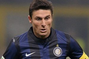 Efsane futbolcuya soygun şoku