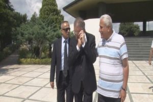 &Ccedil;atı adayı g&ouml;zyaşlarına hakim olamadı