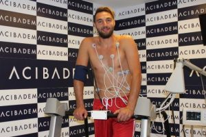 Hakan Arıkan sağlık kontrol&uuml;nden ge&ccedil;ti
