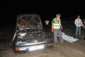 &Ccedil;ocukları g&ouml;zleri &ouml;n&uuml;nde yanarak &ouml;ld&uuml;