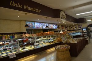 &Ouml;zhan tatlıları bayrama hazır