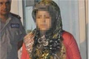 &Ccedil;&ouml;pe atılan bebeğin annesi ve babası yakalandı