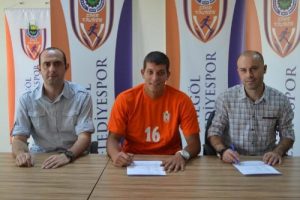 Abdulkadir &Ouml;zdemir İneg&ouml;l Belediyespor'da