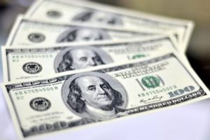 Dolar avro karşısında zirve yaptı