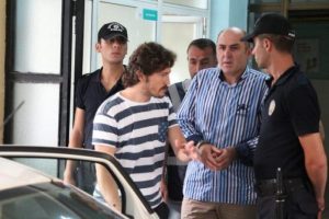 "Rezalara yapılmamış polisliğe maruz kalıyoruz"