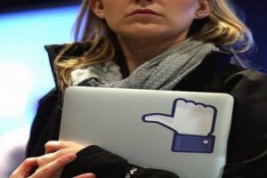 Facebook'tan Yepyeni &Ouml;zellik: "Save"