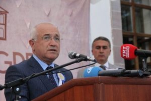 "İslam d&uuml;nyası 3. kanlı d&ouml;nemini yaşıyor"
