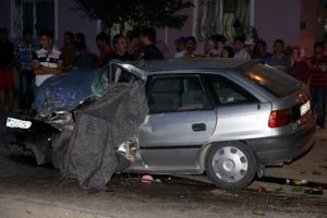 İftar saati feci kaza: 1 &ouml;l&uuml;, 4 yaralı