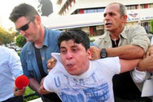 Hırsızlıkları da anlat deyince