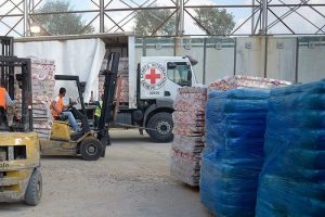 Gazze'ye tıbbi yardım konvoyu Kahire'den yola &ccedil;ıktı