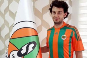 Atacan &Ouml;zt&uuml;rk resmen Alanyaspor'da