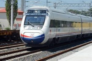 Y&uuml;ksek Hızlı Tren hizmete giriyor