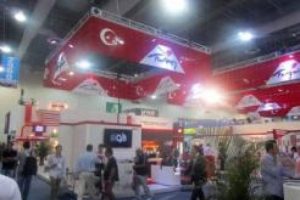 T&uuml;rk otomotiv end&uuml;strisi Meksika'ya a&ccedil;ılıyor